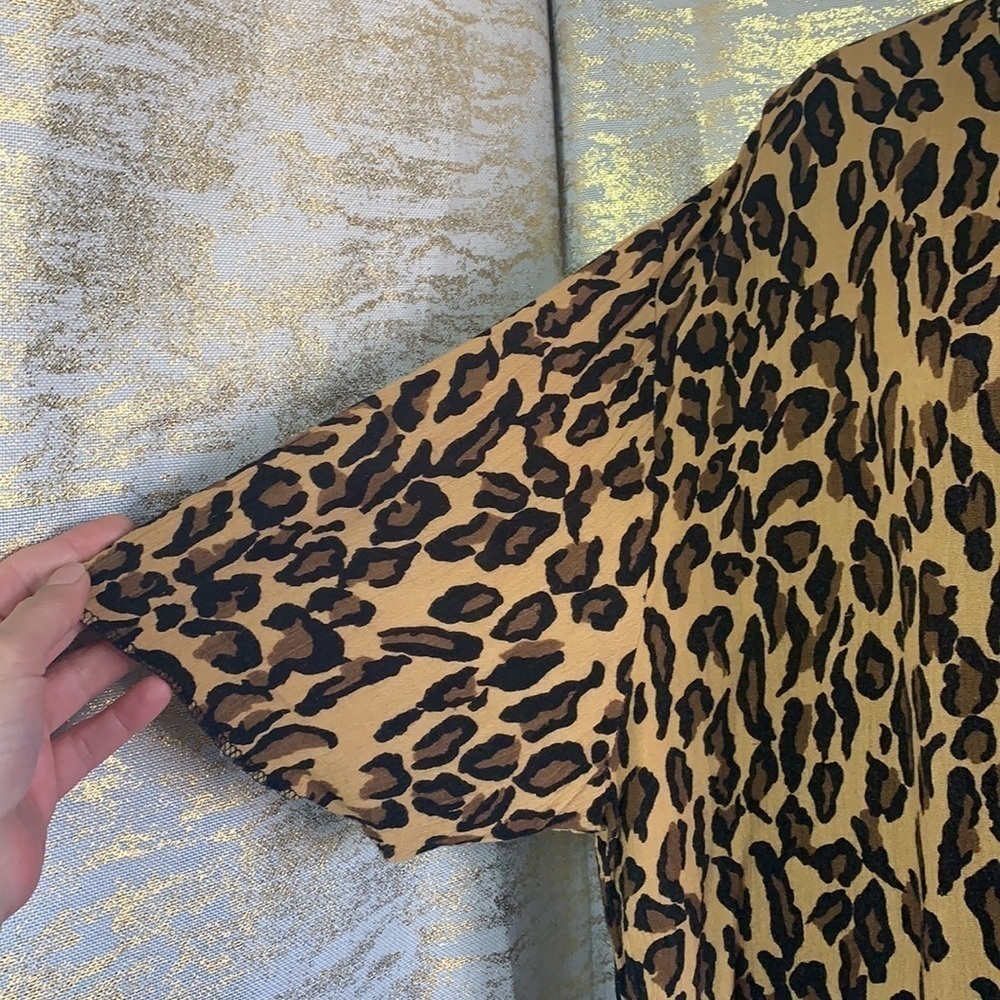 Vintage 🧚‍♀️Clichy Leopard Print Button Down 3/4 Sleeve Blouse Size 12 - Picture 5 of 12